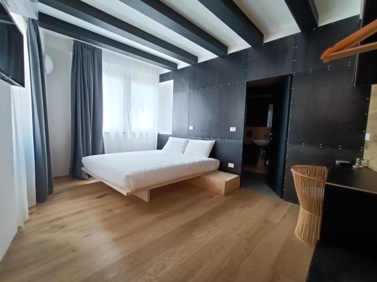Le Meridiane City Rooms In Trento Eksteriør billede